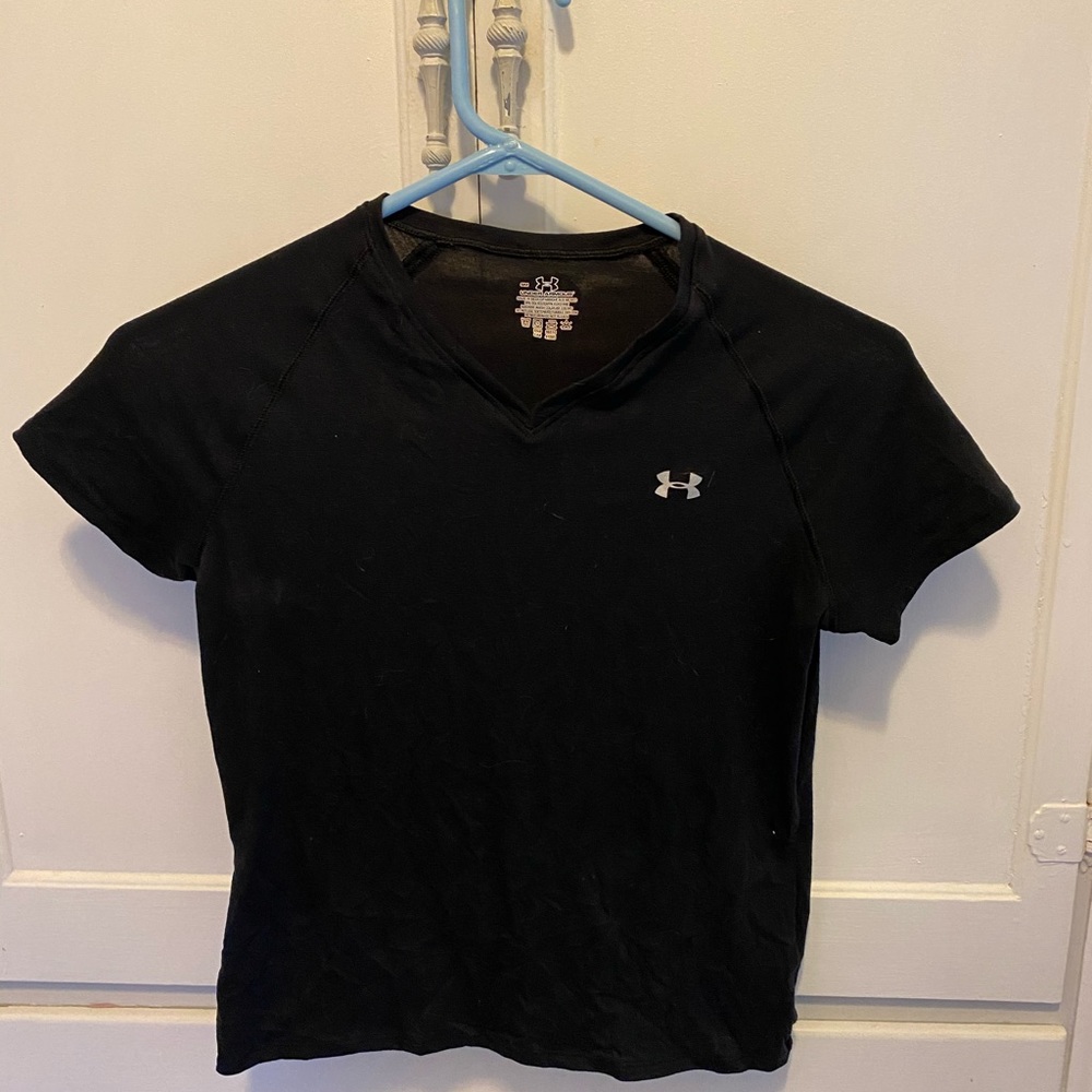 Short sleeve under armor top
